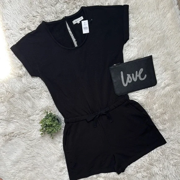 🎉HP🎉 Lou & Grey Scoop Neck Romper 💗 Black - Picture 1 of 15